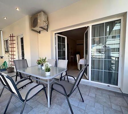 Central Apartment In Quiet Neighborhood Near Sandy Beach La Canea Esterno foto