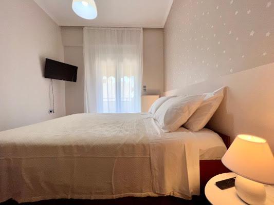 Central Apartment In Quiet Neighborhood Near Sandy Beach La Canea Esterno foto